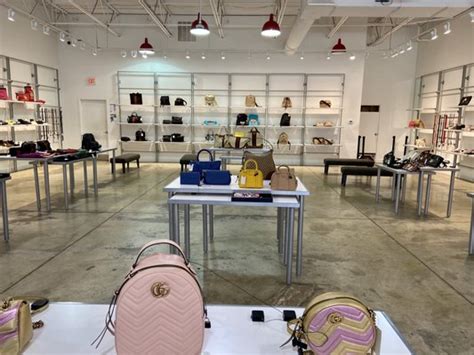 gucci outlet wrentham ma|gucci outlet store wrentham ma.